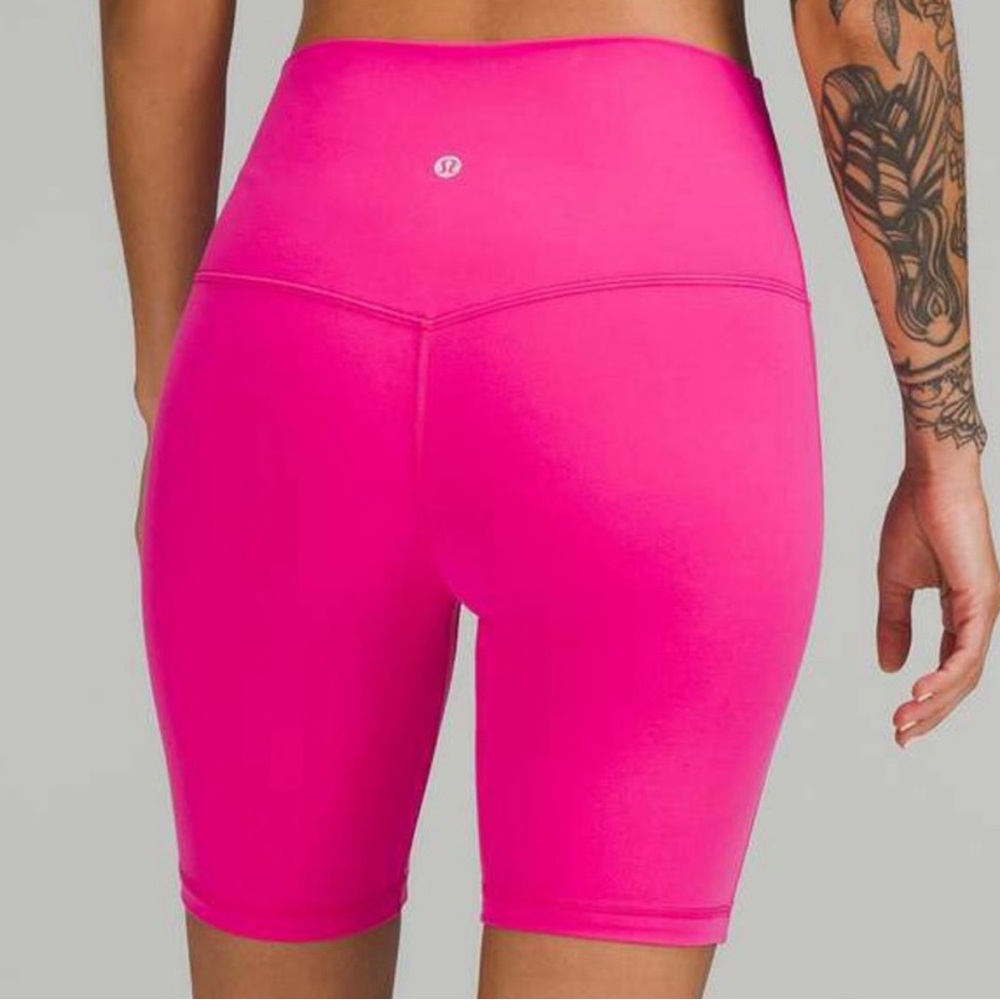 Lululemon Align Short High Rise 8" size 6